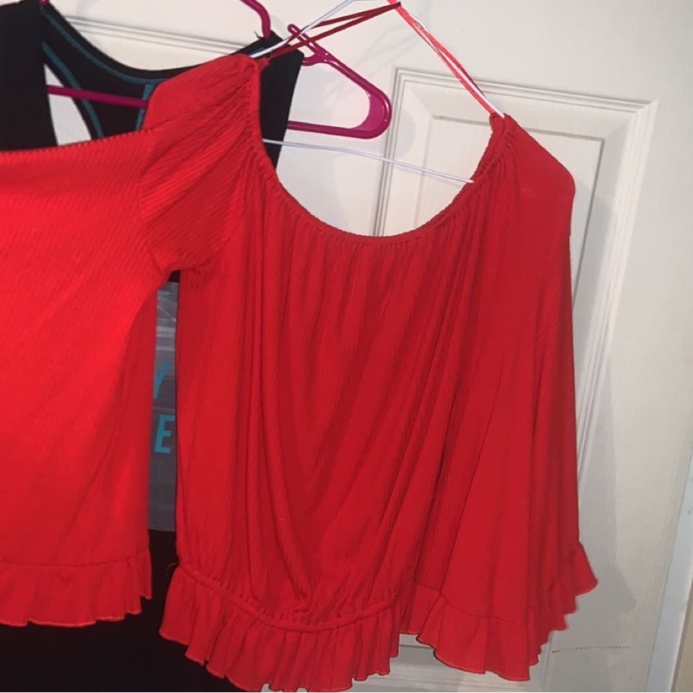 Off shoulder crop top